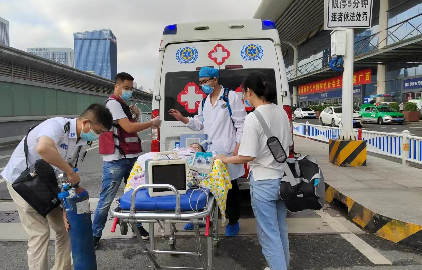 麦盖提县救护车出租公司