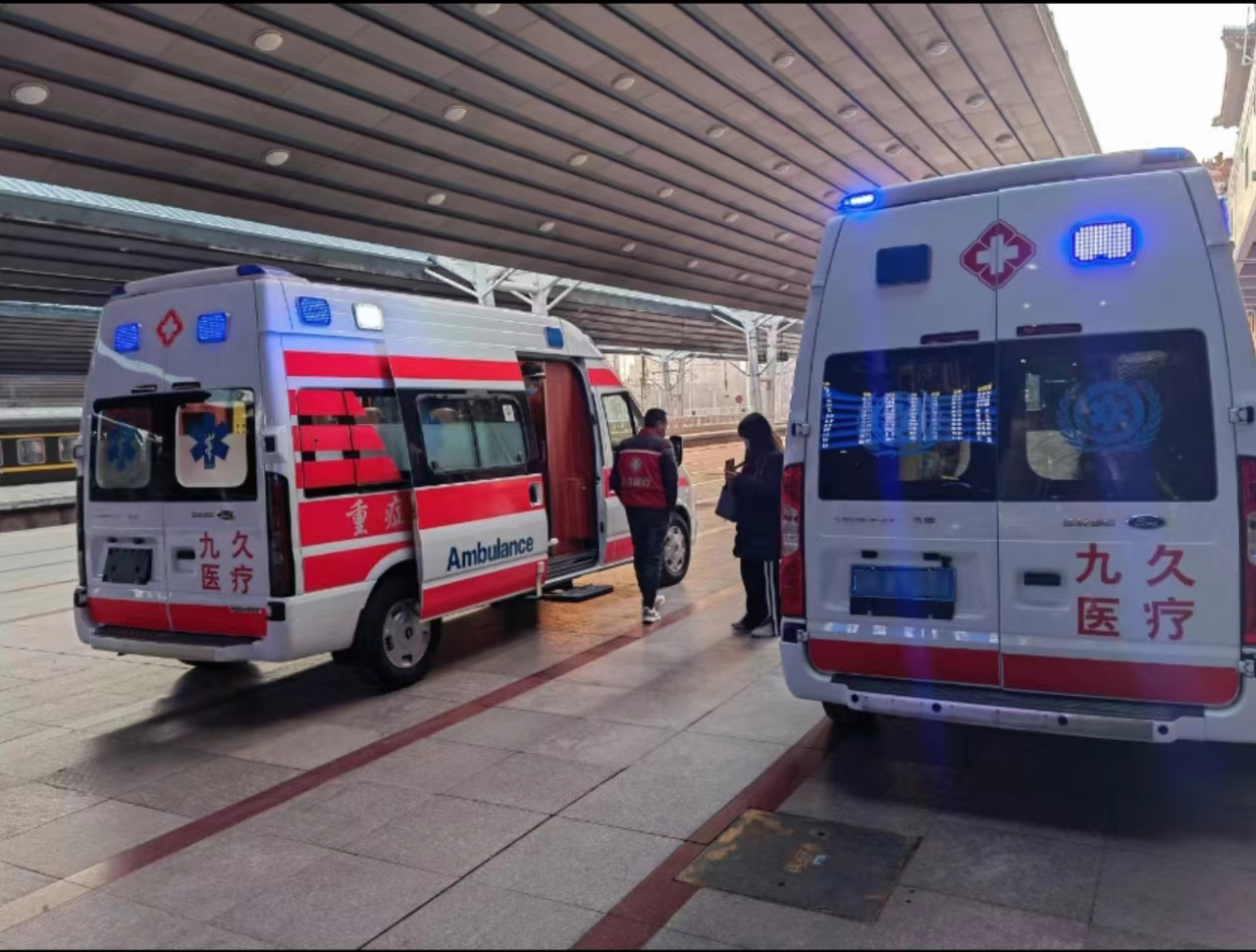 麦盖提县救护车长途转运